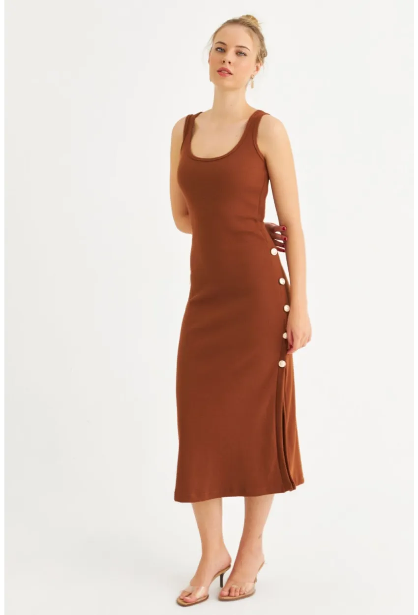 Kadın Kahverengi Düğme Detaylı Kaşkorse Midi Elbise EY2837