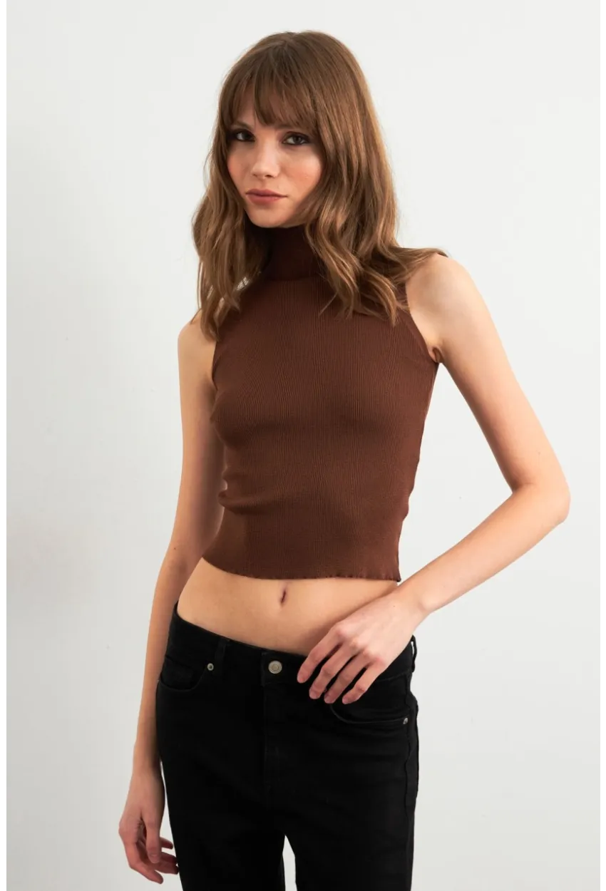 Kadın Kahverengi Triko Kolsuz Bluz YV305