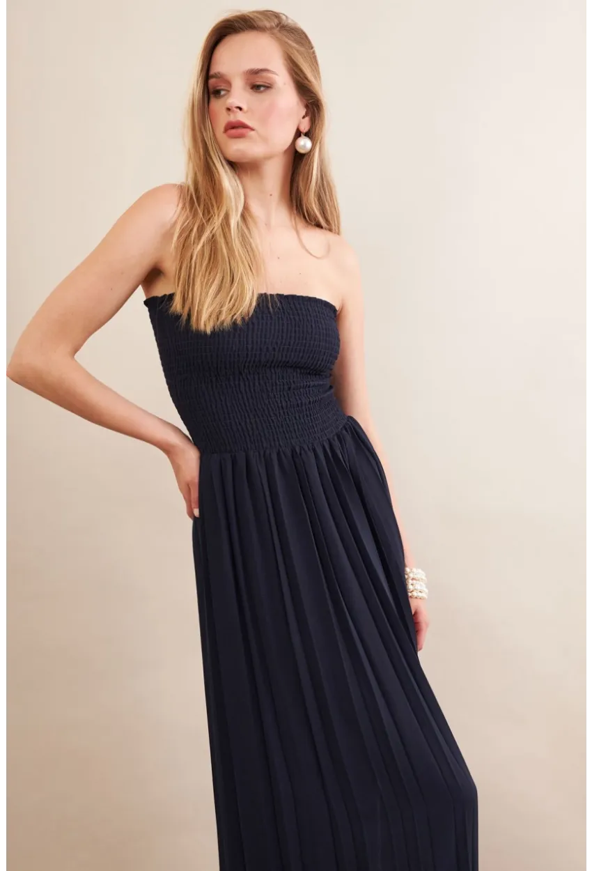 Kadın Lacivert Straplez Yaka Midi Elbise MSİ100