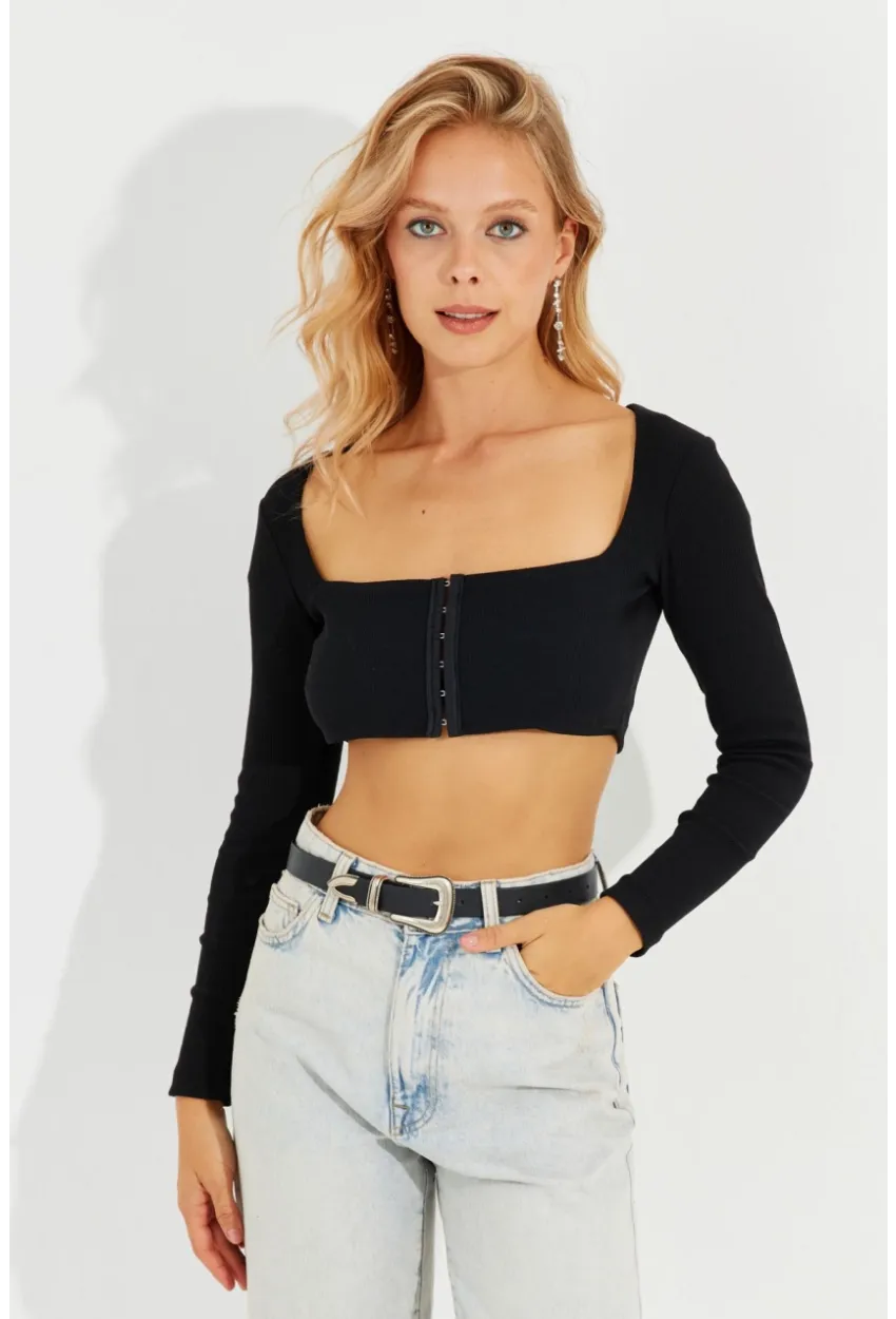Kadın Siyah Agraflı Kaşkorse Crop Bluz EY2571