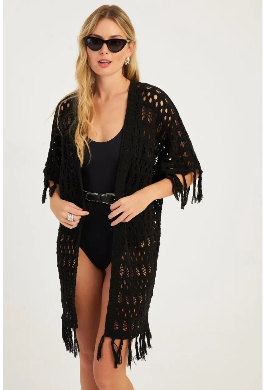 Kadın Siyah Ajurlu Püsküllü Hırka YV224