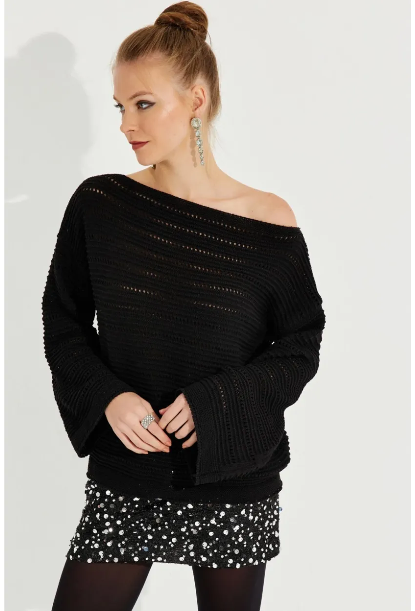 Kadın Siyah Ajurlu Triko Bluz YV213