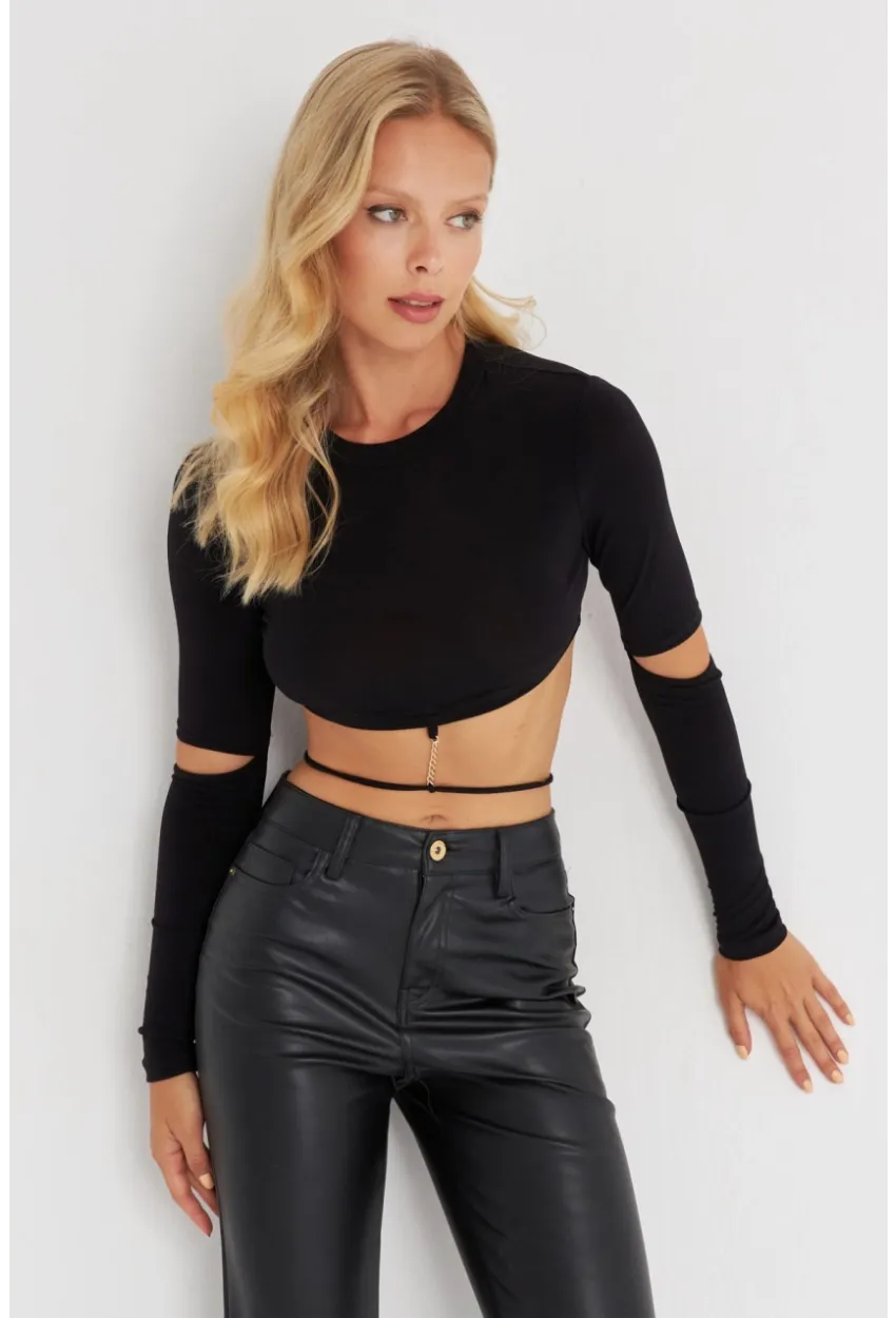 Kadın Siyah Aksesuarlı Crop Bluz B2947