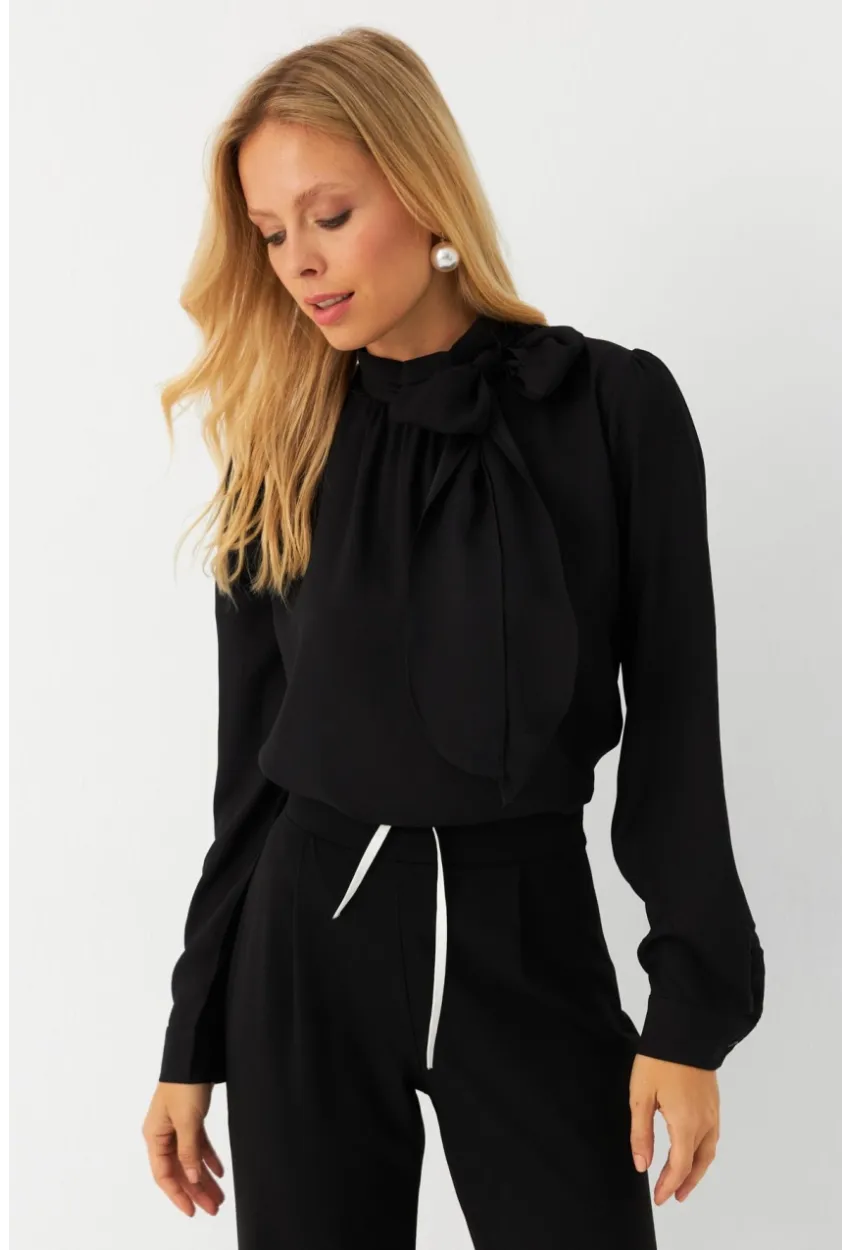 Kadın Siyah Bağlama Detaylı Bluz MAYD20