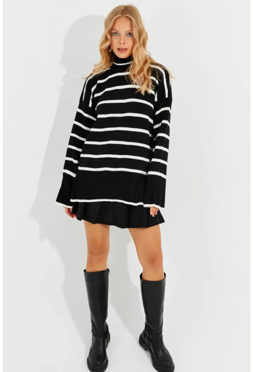 Kadın Siyah Balıkçı Yaka Çizgili Kazak Q976