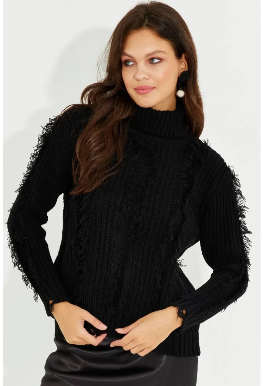Kadın Siyah Balıkçı Yaka Püsküllü Triko Kazak KZ2471