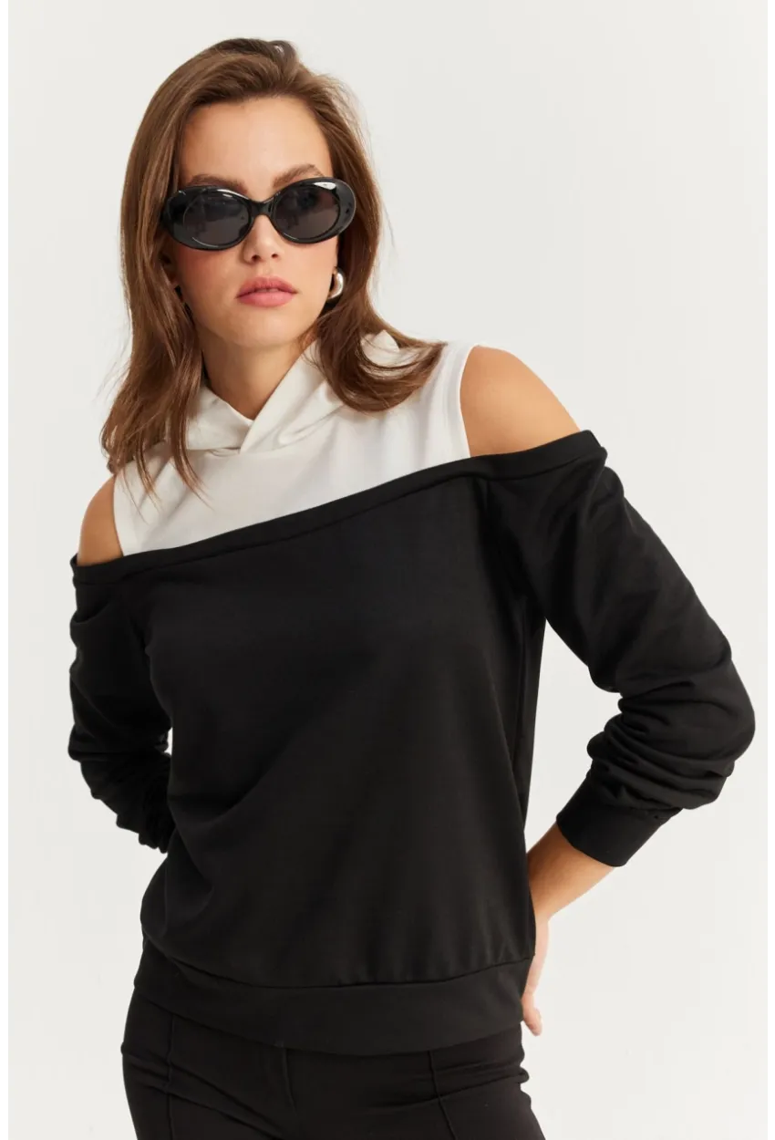 Kadın Siyah-Beyaz Omuzları Açık Sweatshirt TF15