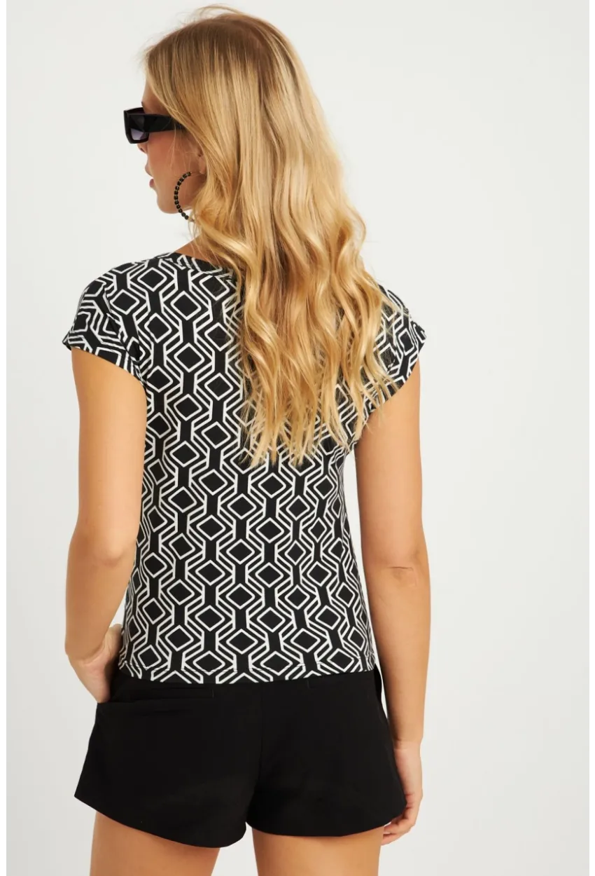 Kadın Siyah-Beyaz V Yaka Desenli Bluz LPP1285