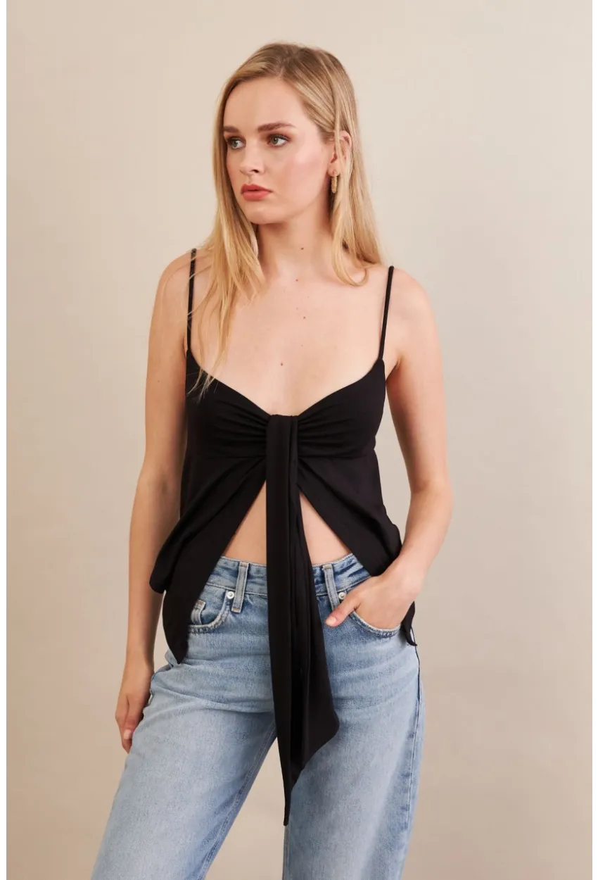 Kadın Siyah Büzgülü Asimetrik Bluz ZH172
