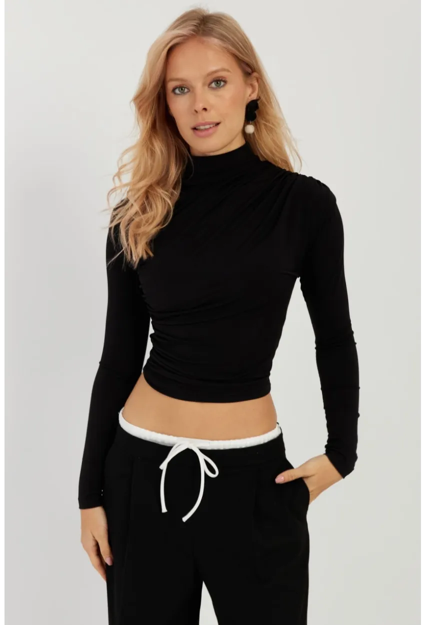 Kadın Siyah Büzgülü Kısa Bluz MEN2023-90