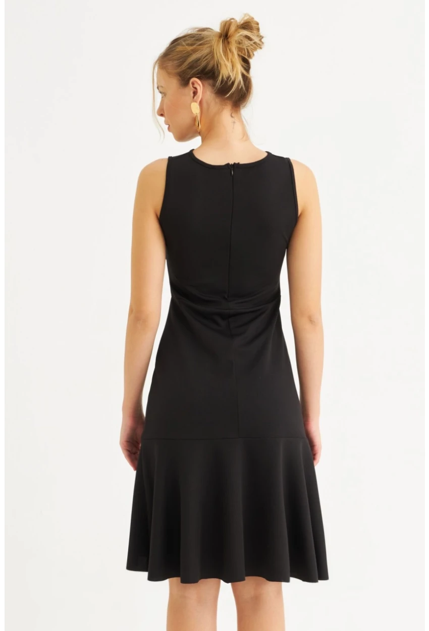 Kadın Siyah Büzgülü Kolsuz Midi Elbise URO1208