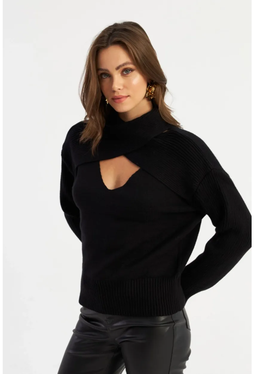 Kadın Siyah Çapraz Yaka Kazak AYD384