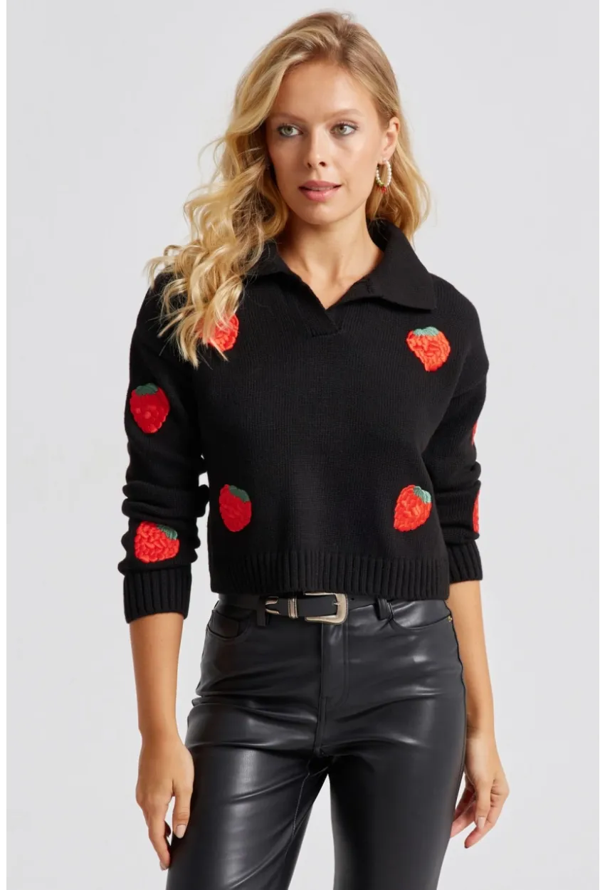 Kadın Siyah Çilek Desenli Triko Kazak KED140