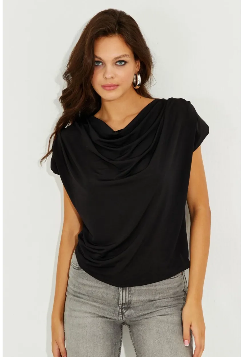 Kadın Siyah Degaje Yaka Vatkalı Bluz SDY2024