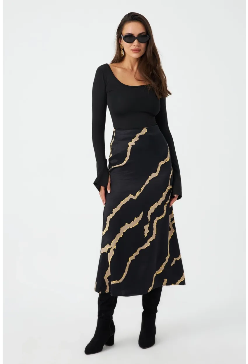Kadın Siyah Desenli Saten Etek MCAR1060