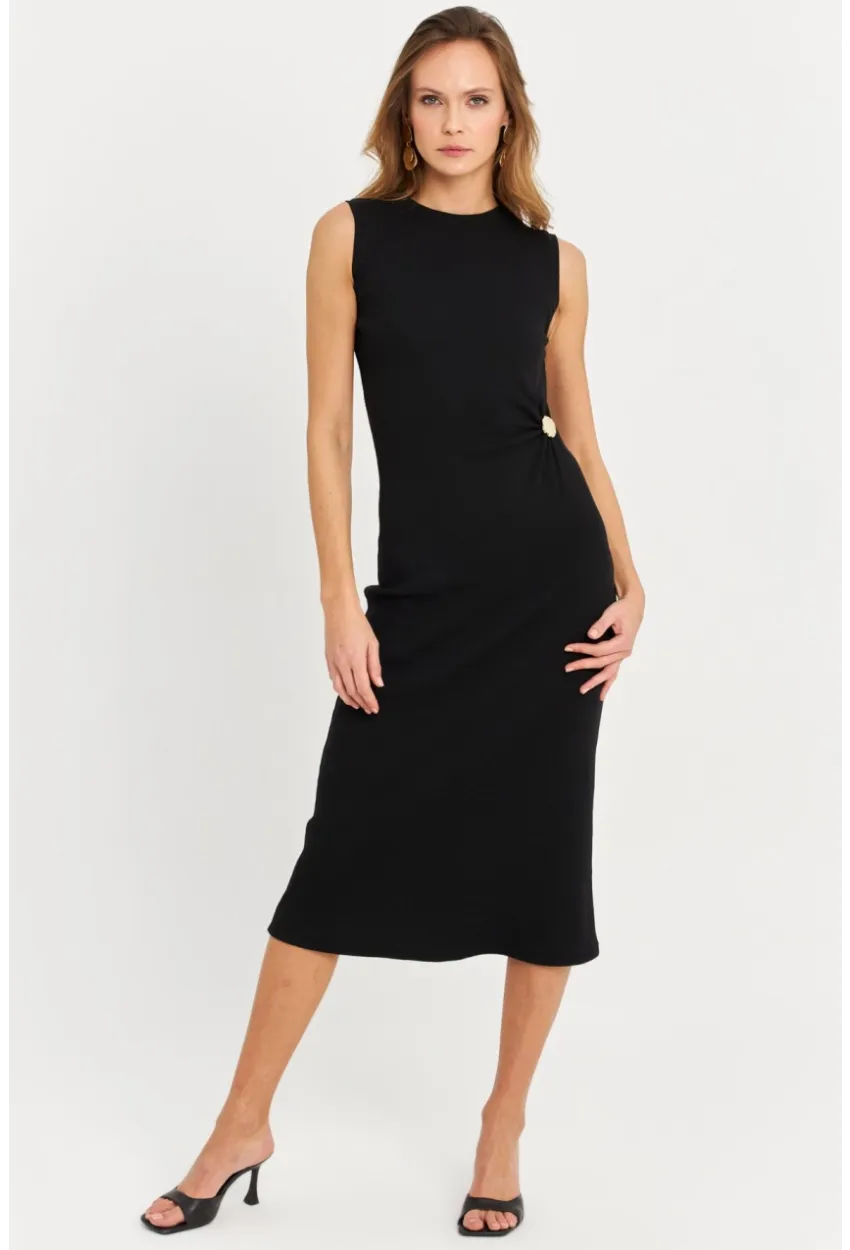 Kadın Siyah Düğme Detaylı Kaşkorse Midi Elbise TF74