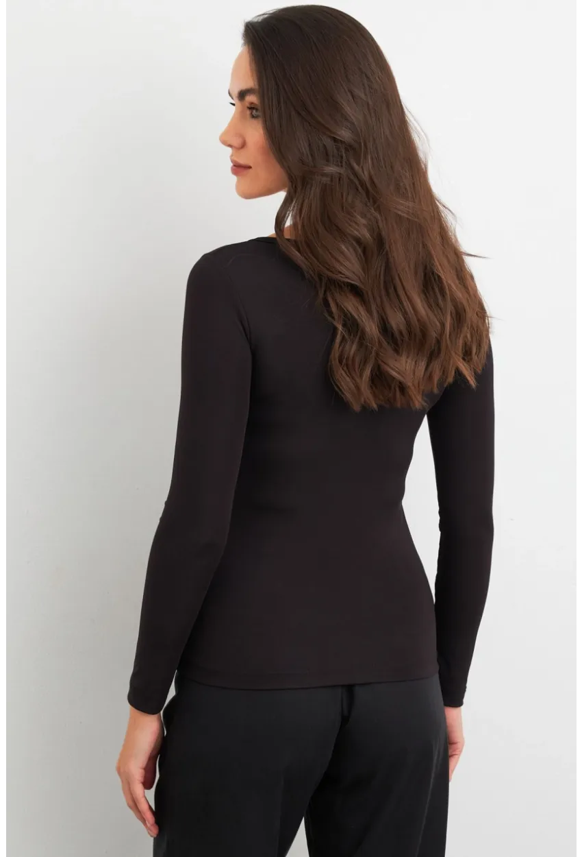 Kadın Siyah Düğme Detaylı Pencereli Bluz EY3026