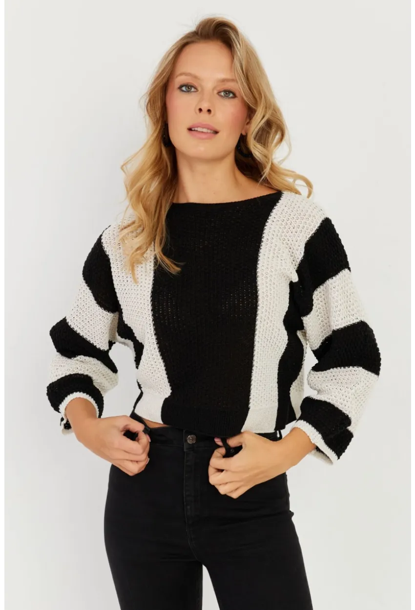 Kadın Siyah-Ekru Ajurlu Triko Kazak YV218