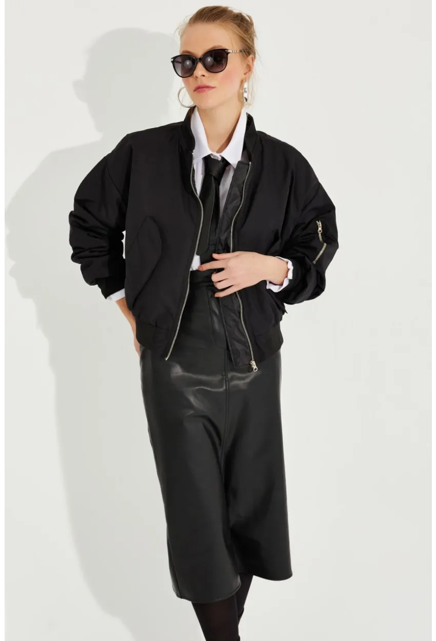 Kadın Siyah Fermuarlı Bomber Mont QRS8367