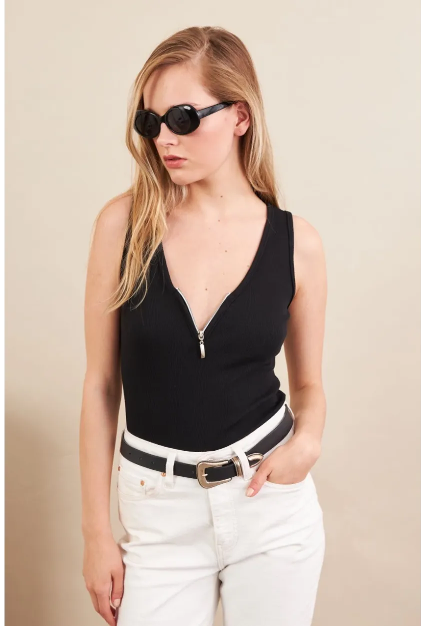 Kadın Siyah Fermuarlı Kaşkorse Bluz EY3106