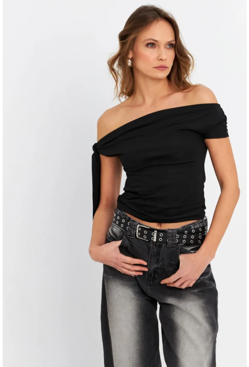 Kadın Siyah Fiyonklu Crop Bluz SDY1247