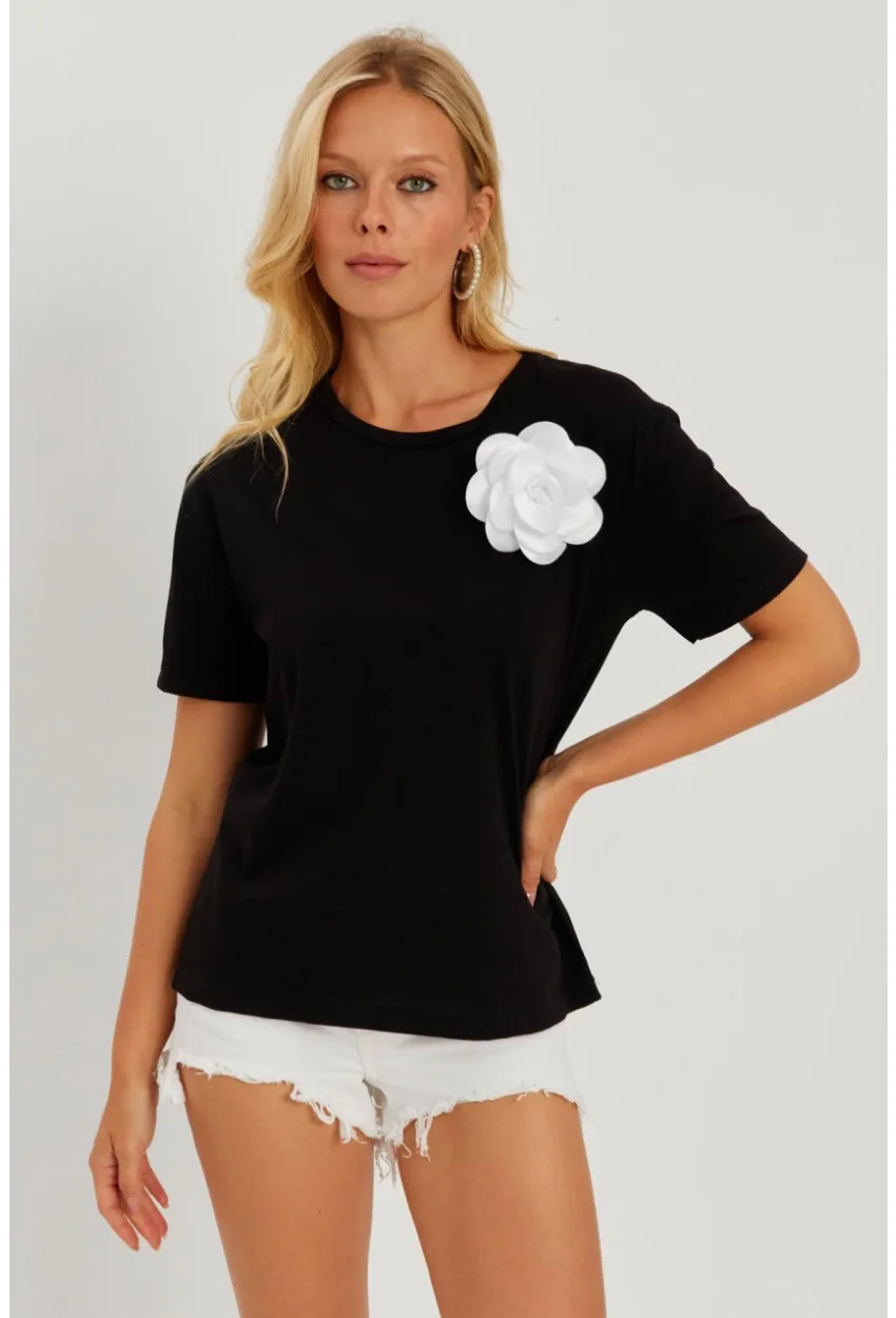Kadın Siyah Gül Aksesuarlı T-Shirt SF12721