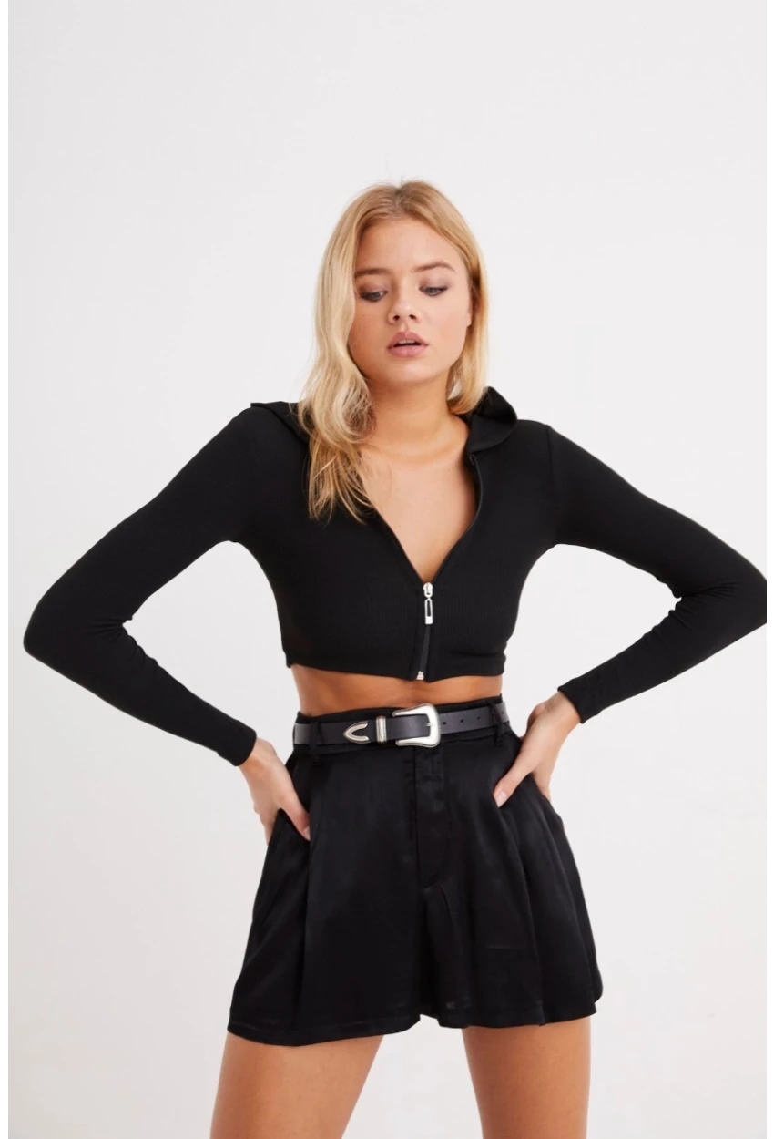 Kadın Siyah Kapüşonlu Kısa Kaşkorse Bluz EY1032