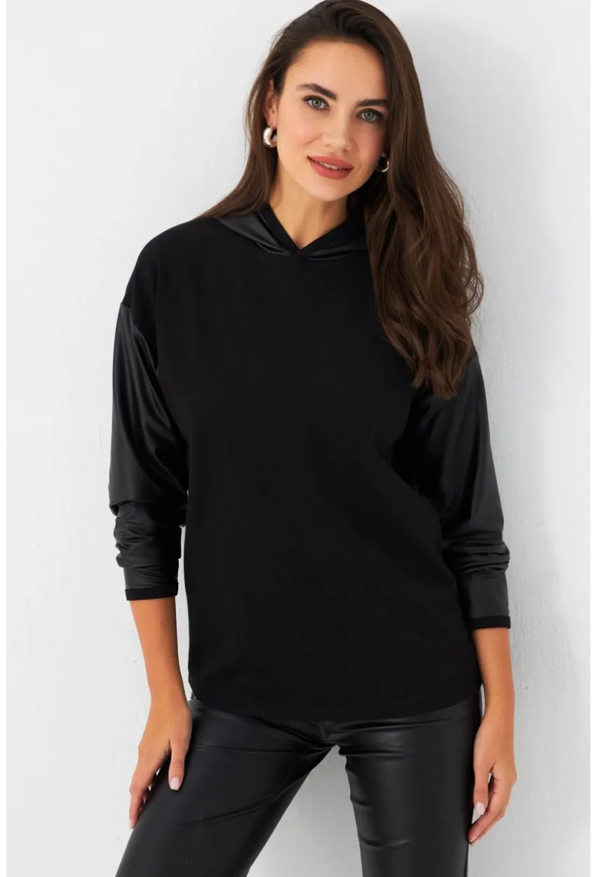 Kadın Siyah Kapüşonlu Sıvama Detaylı Sweatshirt TF37