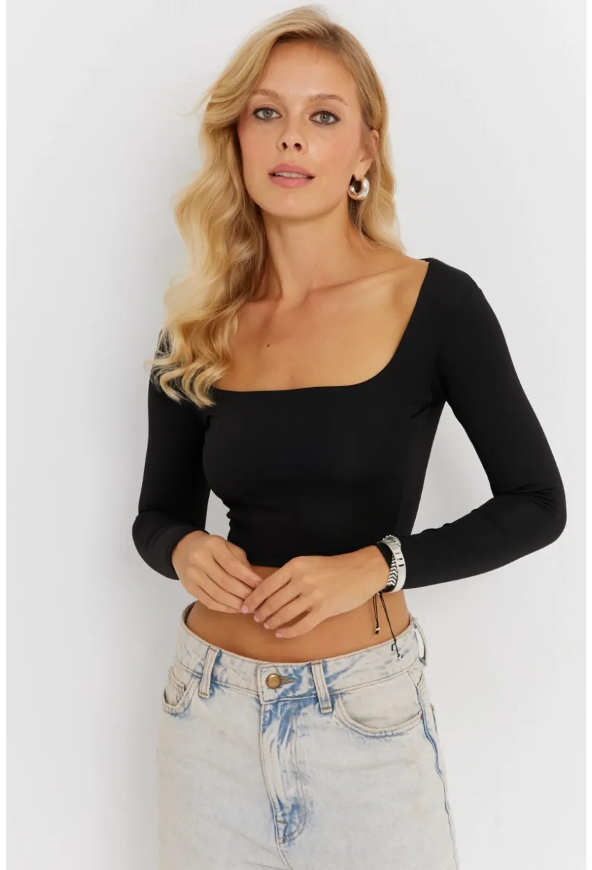 Kadın Siyah Kare Yaka Crop Bluz CG362