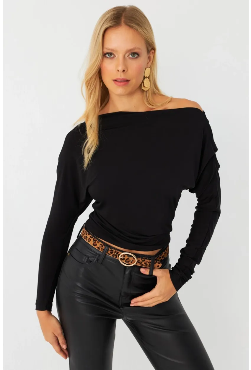 Kadın Siyah Kayık Yaka Bluz DMR382-1