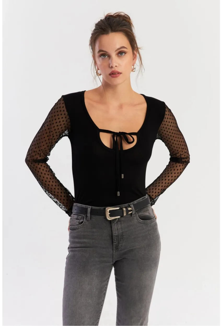 Kadın Siyah Kolları Tül Bluz EY2917