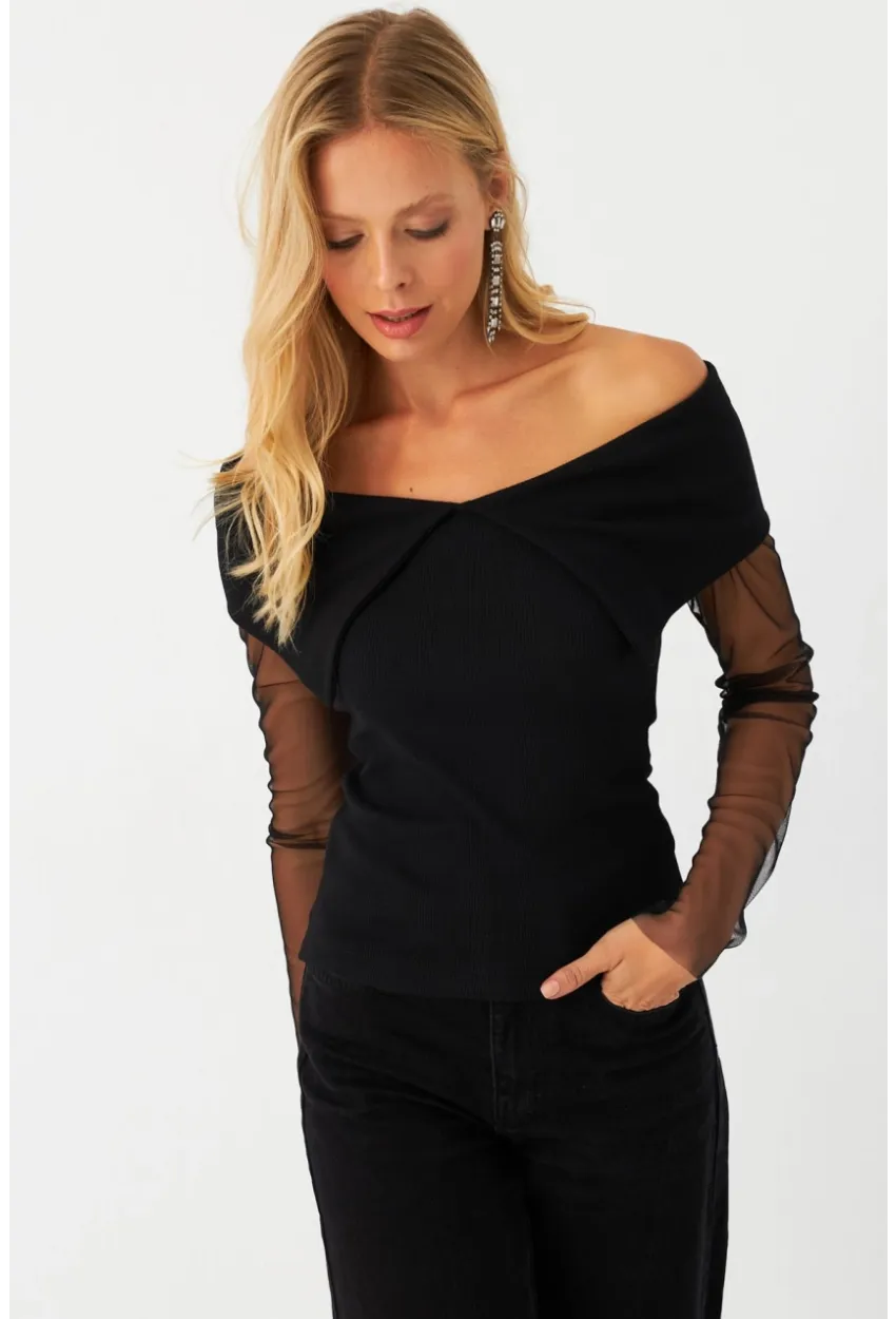 Kadın Siyah Kolları Tül Kaşkorse Bluz EY3001