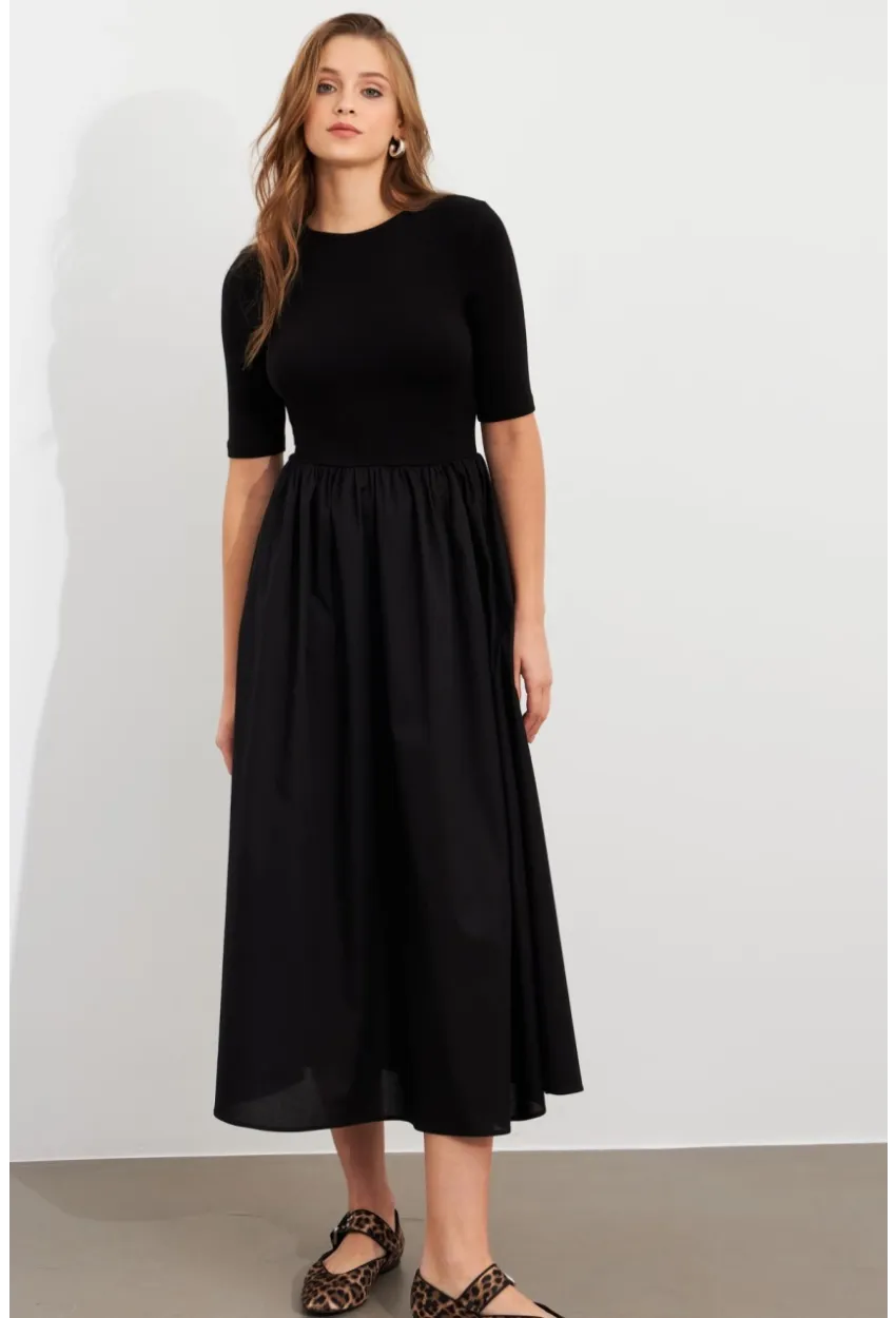 Kadın Siyah Kontrast Kumaşlı Midi Elbise MDMR457