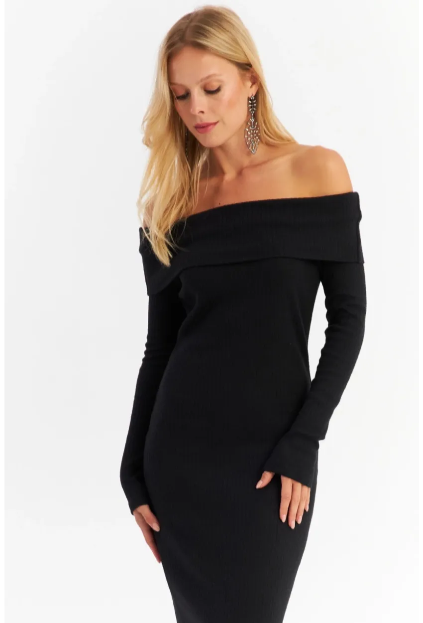 Kadın Siyah Madonna Yaka Kaşkorse Maxi Elbise HOL1