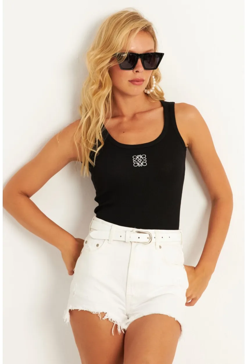 Kadın Siyah Nakışlı Kaşkorse Bluz MK17