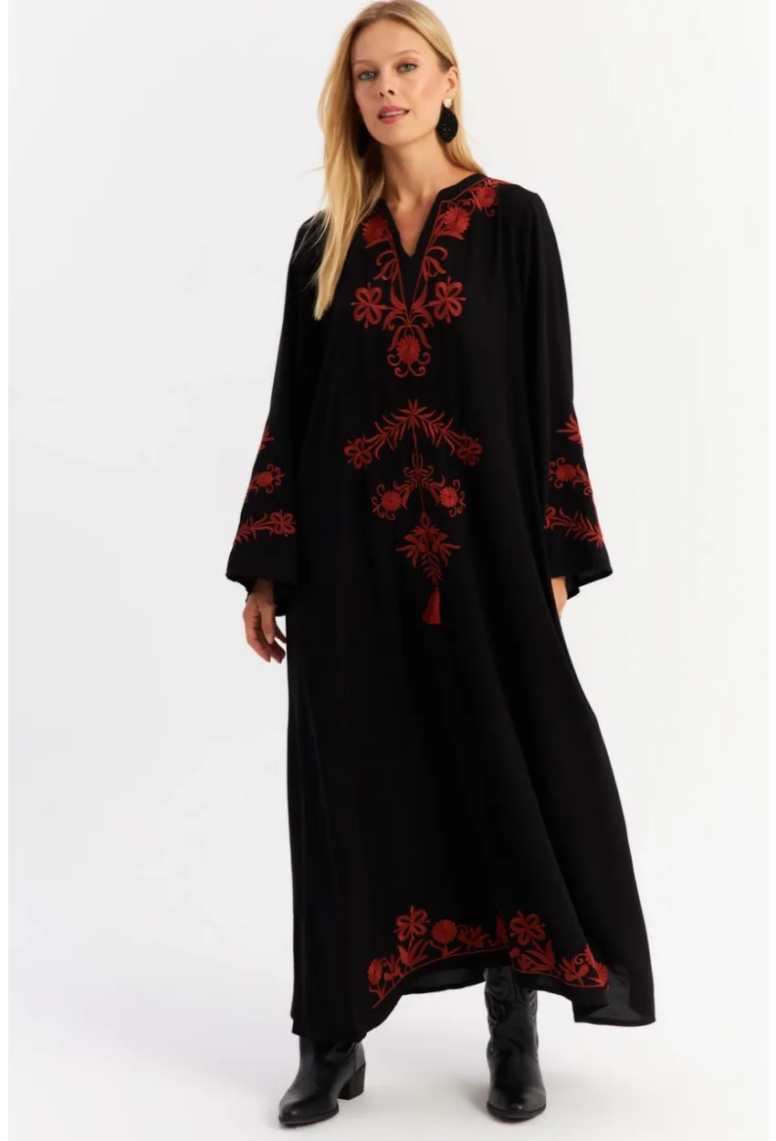 Kadın Siyah Nakışlı Maxi Elbise ALO14