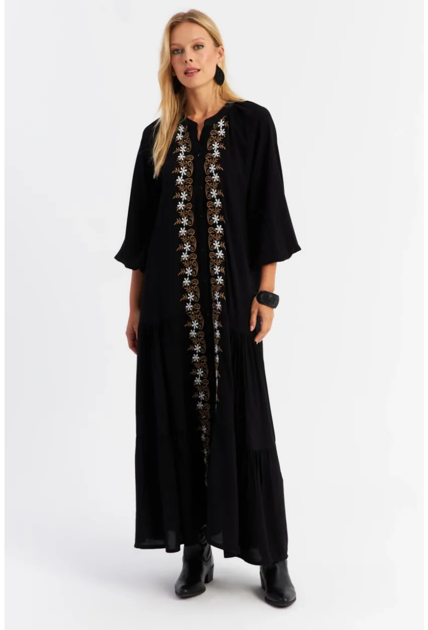 Kadın Siyah Nakışlı Volanlı Maxi Elbise MALO8