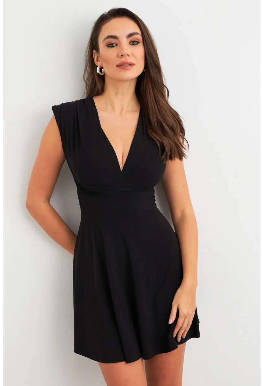 Kadın Siyah Omuzları Vatkalı Kruvaze Mini Elbise ELT3678