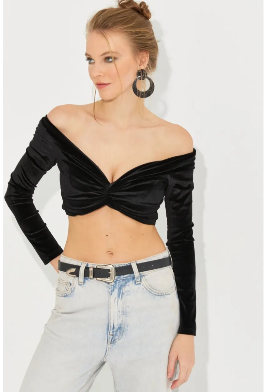 Kadın Siyah Önü Düğümlü Kadife Crop Bluz B2853