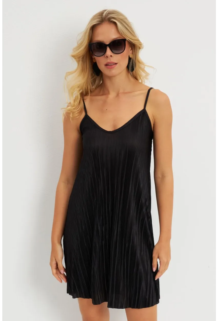 Kadın Siyah Piliseli Mini Elbise  DMR338