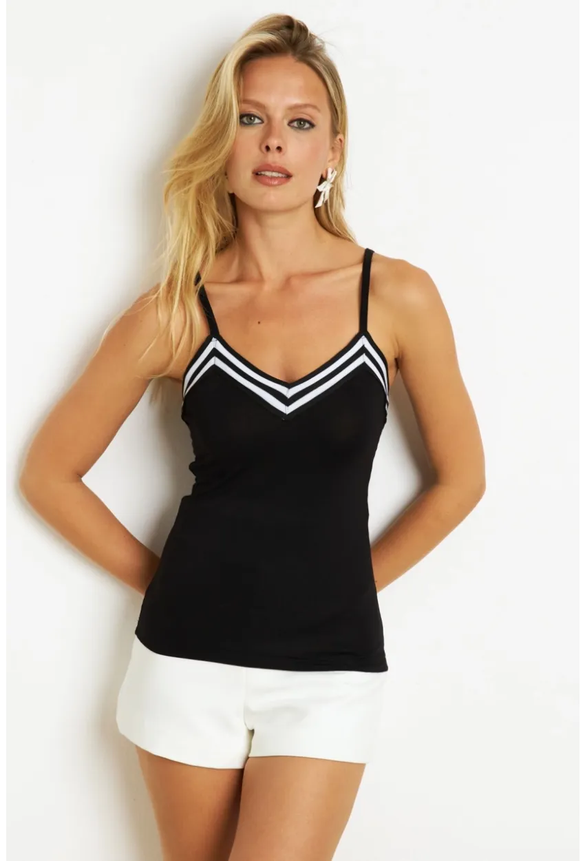 Kadın Siyah Şerit Bantlı Bluz EY2822