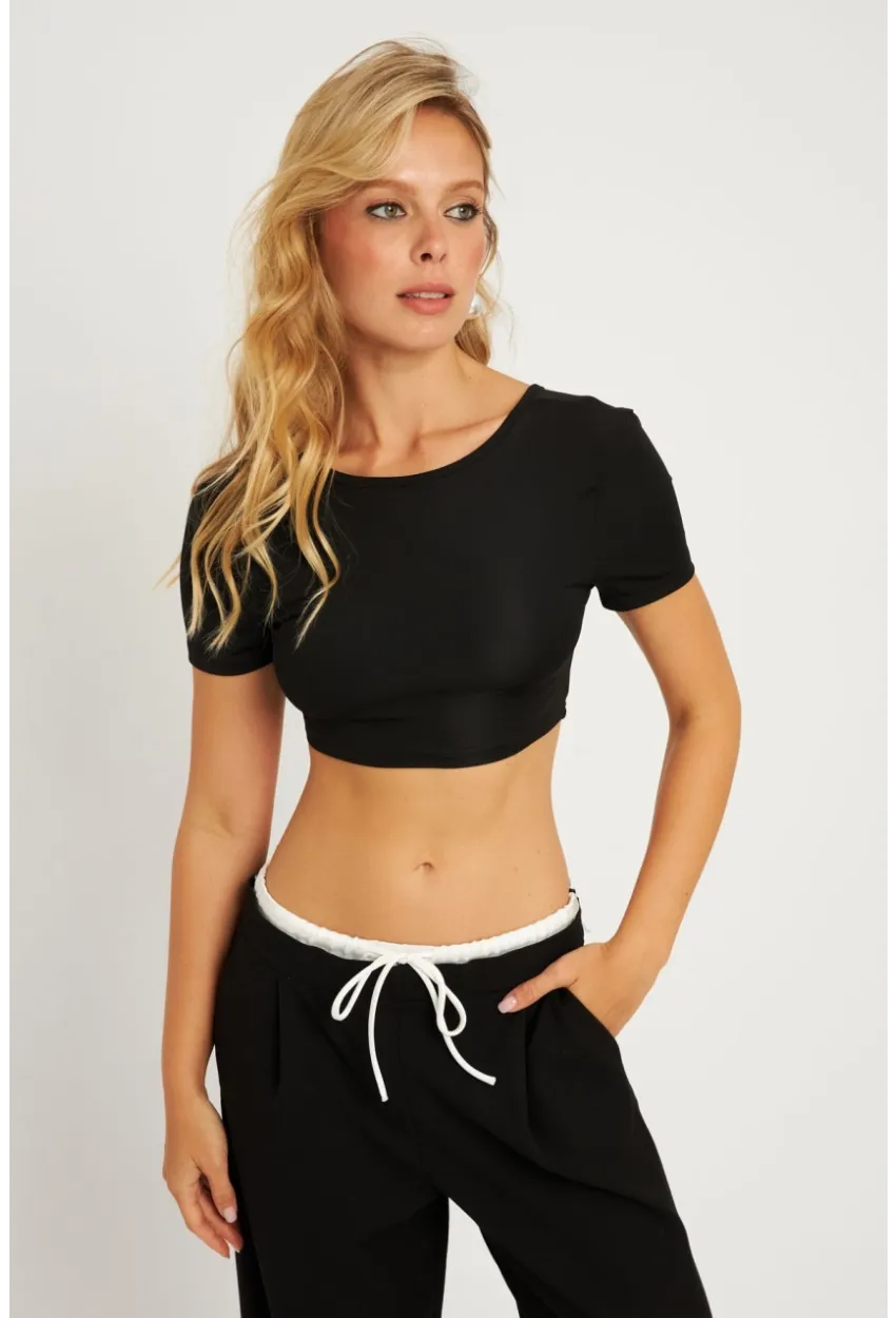 Kadın Siyah Sırtı Açık Crop Bluz CG358