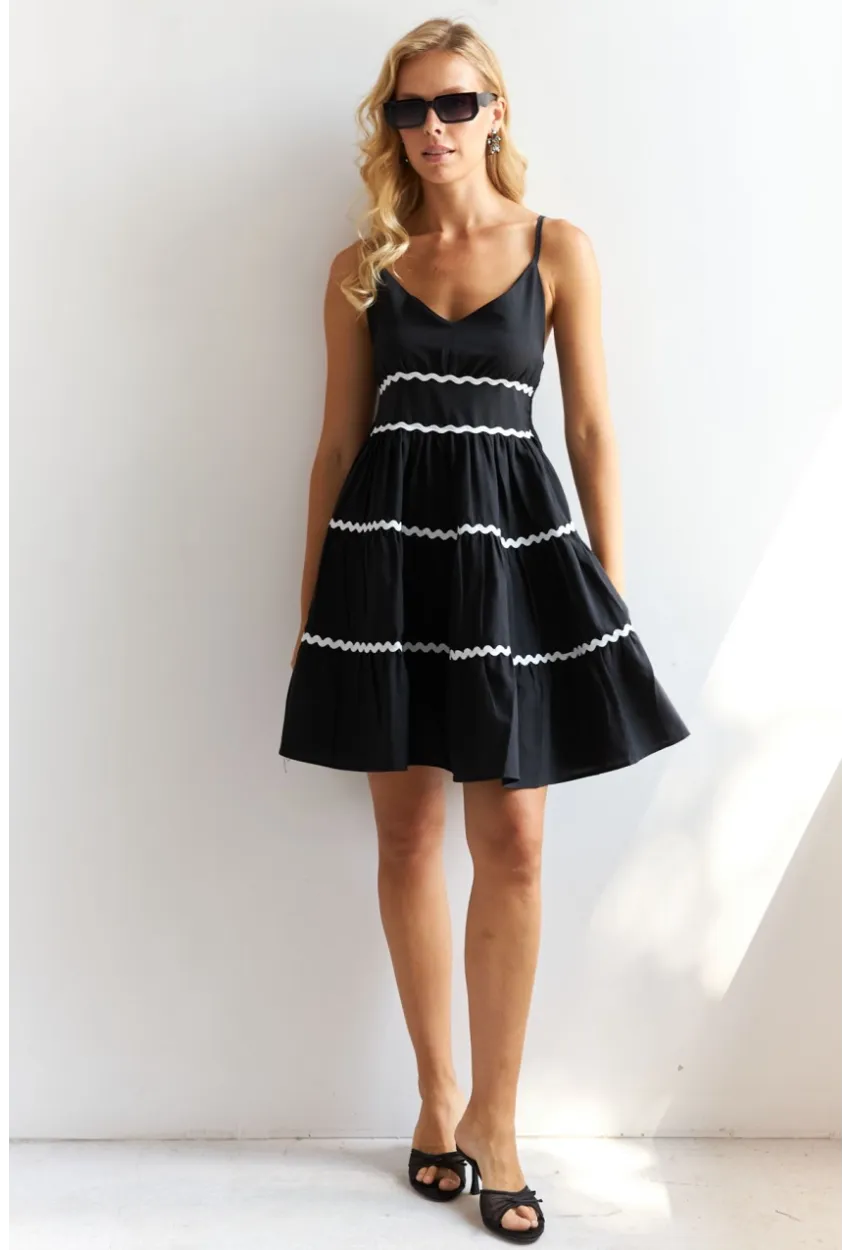 Kadın Siyah Sırtı Gipeli Biyeli Midi Elbise SF12791