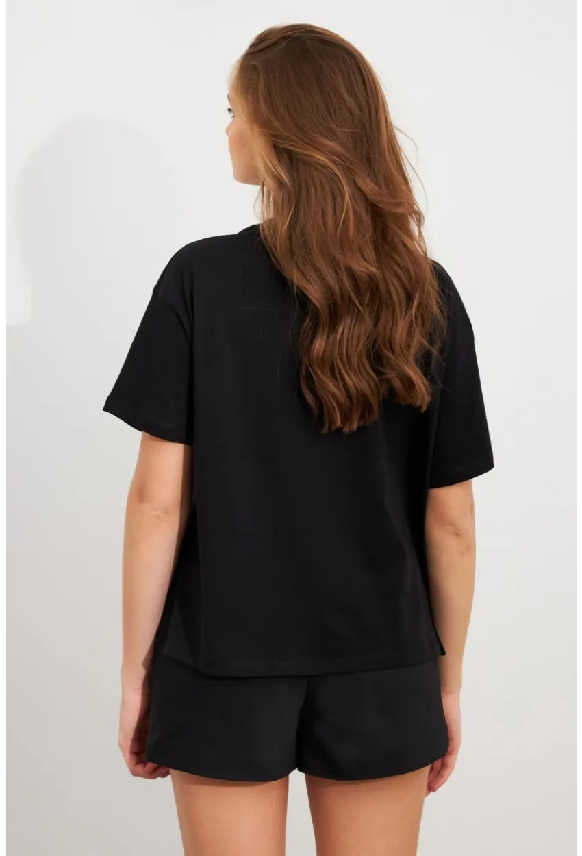 Kadın Siyah Straslı Oversize T-Shirt TPG13