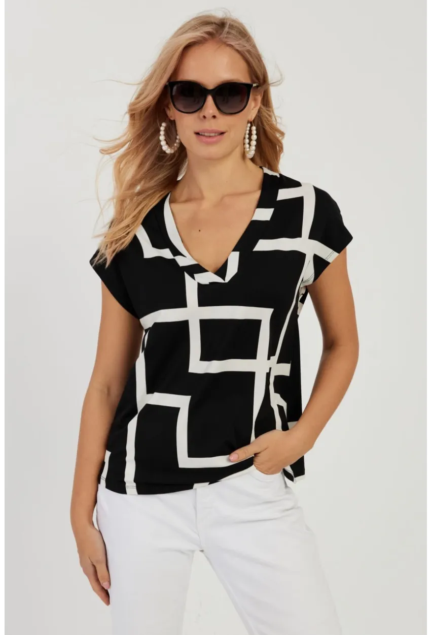Kadın Siyah V Yaka Desenli Bluz AYD293