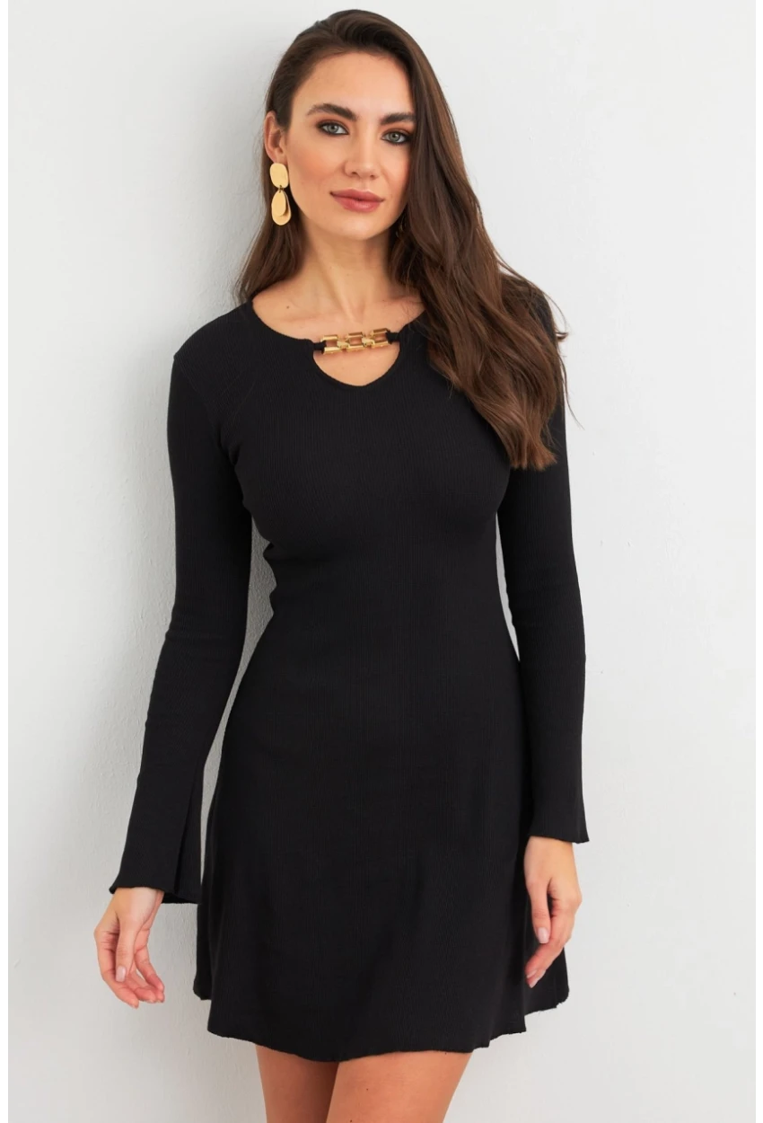 Kadın Siyah Yakası Aksesuarlı Mini Elbise FRY2267