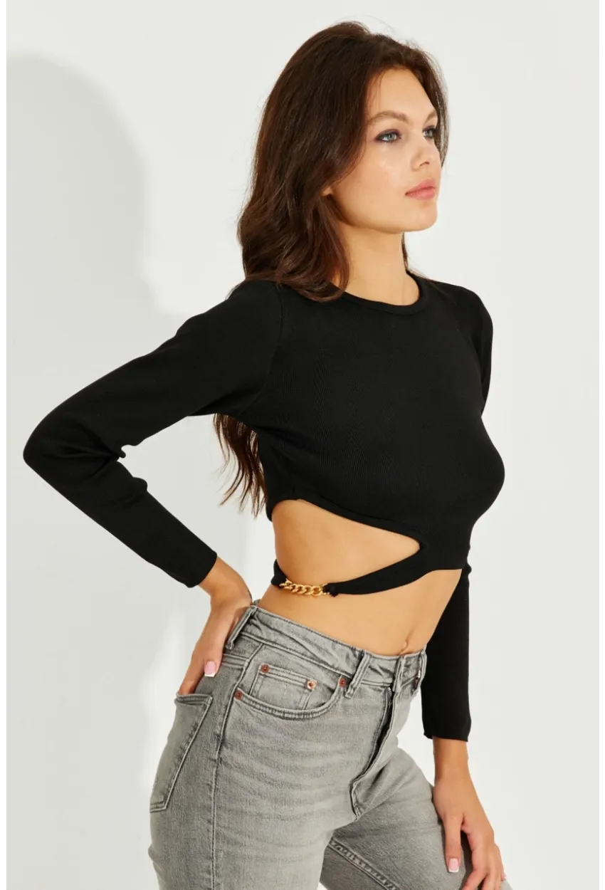 Kadın Siyah Zincir Detaylı Triko Crop Bluz KZ2802