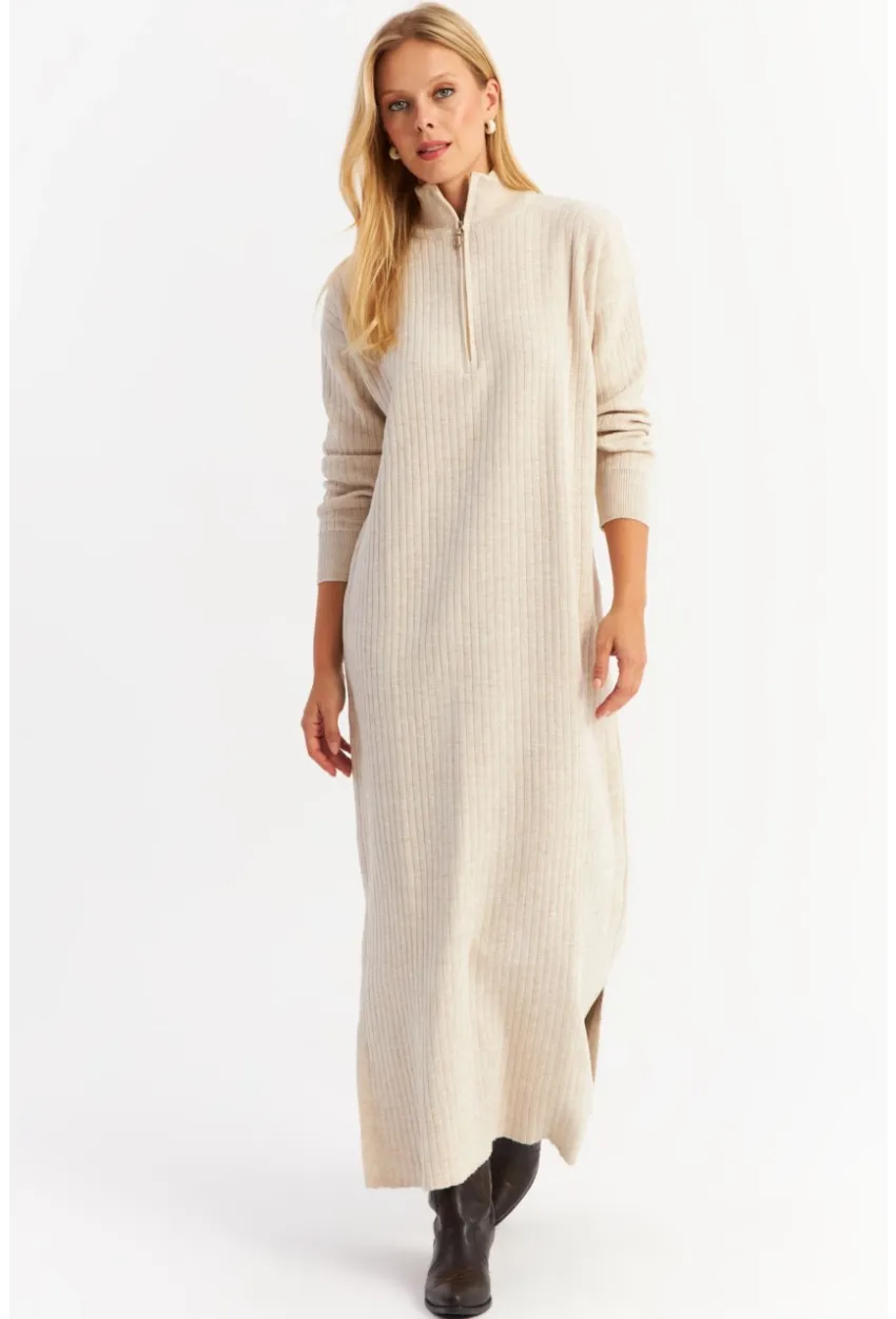 Kadın Taş Yakası Fermuarlı Triko Maxi Elbise MNUV10