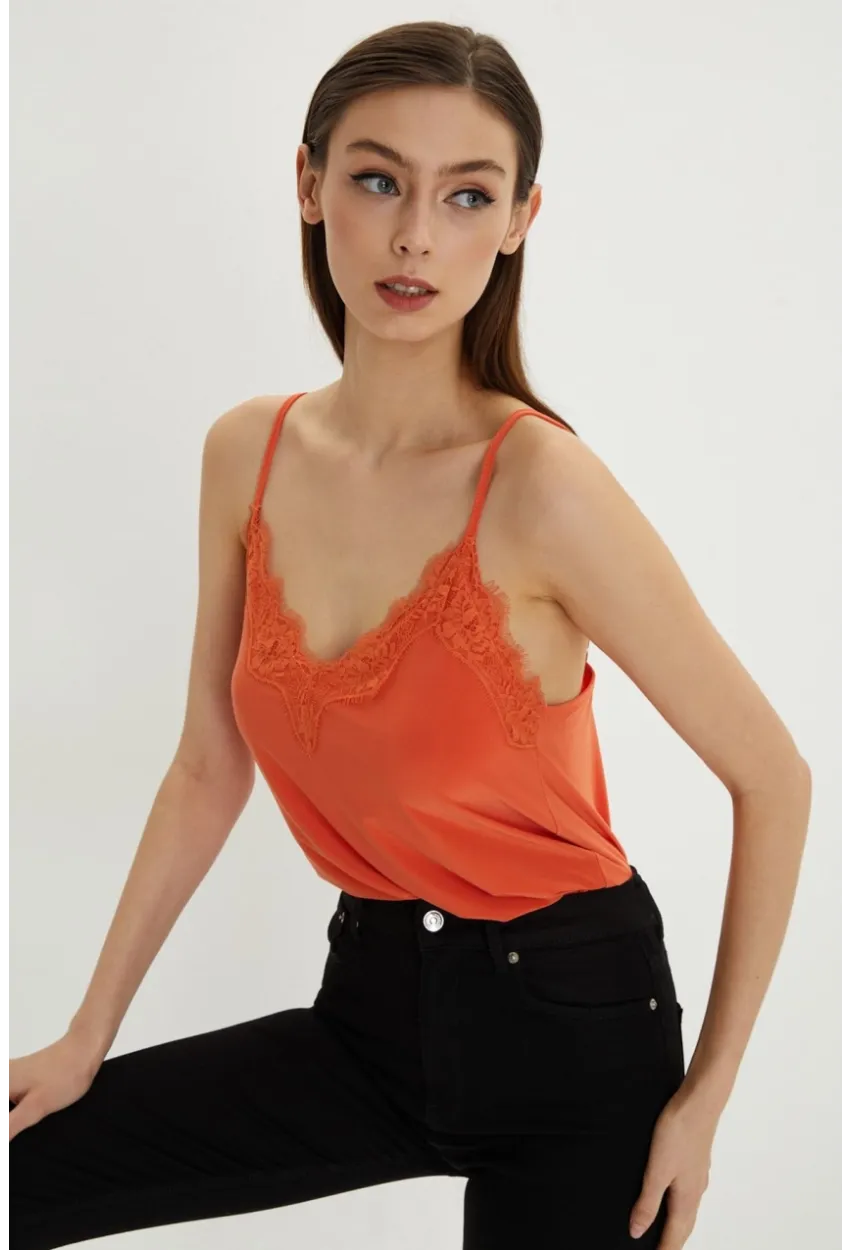 Kadın Turuncu Dantelli Atlet LPP5008