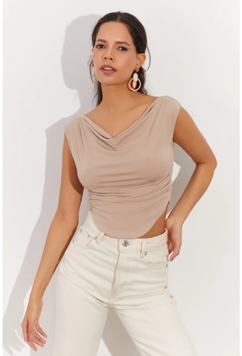 Kadın Vanilya Degaje Yaka Yanları Büzgülü Crop Bluz B2494